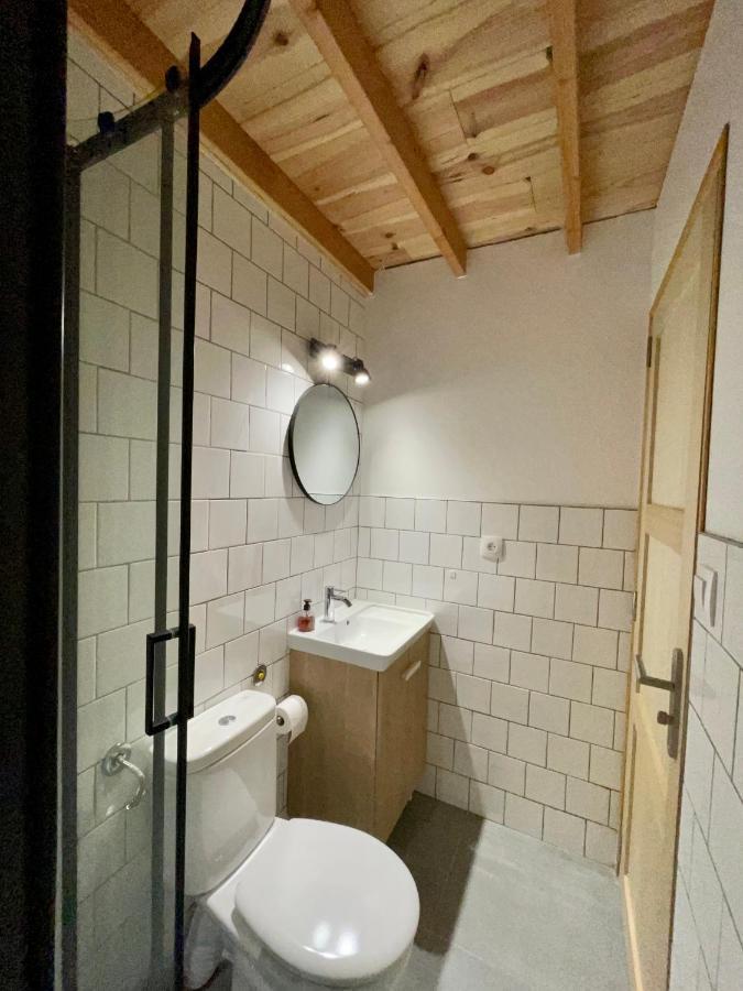 Annexe Des Pins - Studio Gite Avec Piscine & Climatisation Villeneuve-lès-Béziers Exteriör bild
